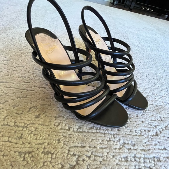 Christian louboutins sandals - Picture 2 of 10